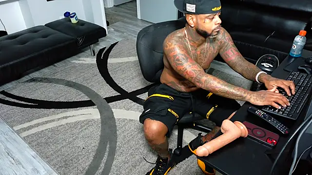 SLANGONDEMHOES online show from 12/16/25, 01:38