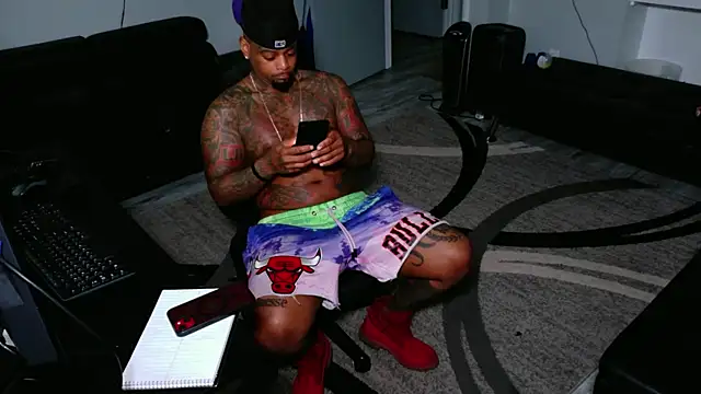 SLANGONDEMHOES online show from 06/07/26, 02:43