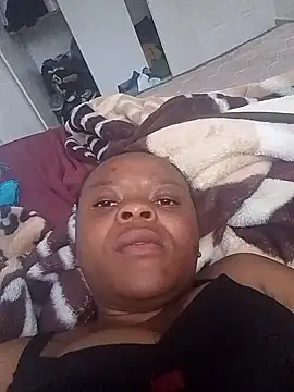 Snapshot of Angel_Kitty96 chatting on 11/16/25, 05:02 Angel Kitty96 online show from 11/16/25, 05:02