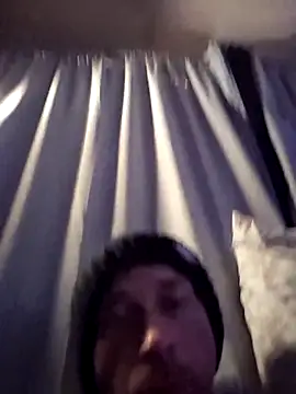 Snapshot of mresquared chatting on 02/27/26, 05:40 mresquared online show from 02/27/26, 05:40