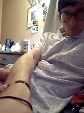 Snapshot of mresquared chatting on 03/06/26, 07:54 mresquared online show from 03/06/26, 07:54