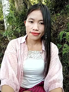 Snapshot of rubi_bae chatting on 10/19/25, 04:57 rubi bae online show from 10/19/25, 04:57