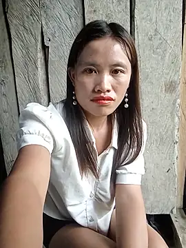 Snapshot of rubi_bae chatting on 07/21/26, 12:35 rubi bae online show from 07/21/26, 12:35