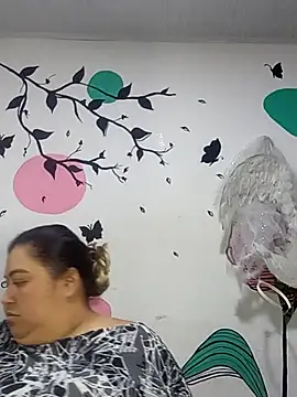 curvy diva  online show from 11/02/25, 09:11