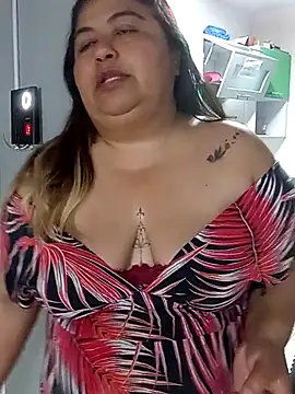 curvy diva  online show from 12/17/25, 10:43