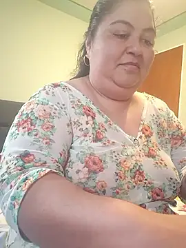 Snapshot of curvy_diva_ chatting on 01/13/26, 11:37 curvy diva online show from 01/13/26, 11:37