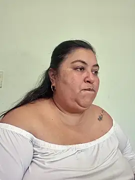 Snapshot of curvy_diva_ chatting on 02/14/26, 02:14 curvy diva online show from 02/14/26, 02:14