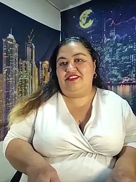 curvy diva  online show from 04/25/26, 10:18