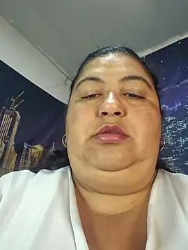 curvy diva  online show from 05/06/26, 10:09