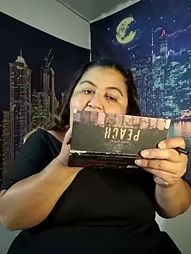 curvy diva  online show from 05/15/26, 10:00