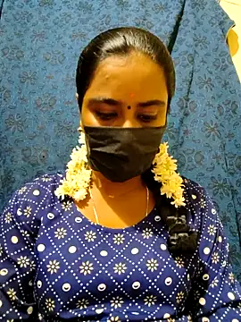 mini-queen online show from 11/24/25, 06:07