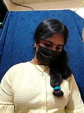 mini-queen online show from 12/23/25, 09:29