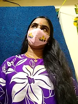 mini-queen online show from 03/12/26, 06:03