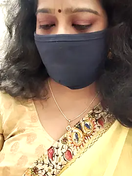 saritha29 online show from 09/28/25, 07:47