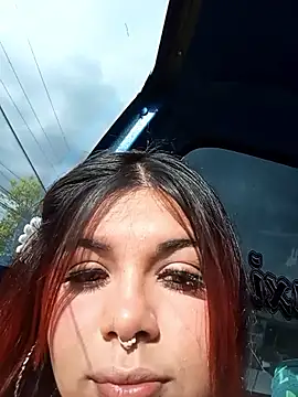 snow belle online show from 10/17/25, 08:22