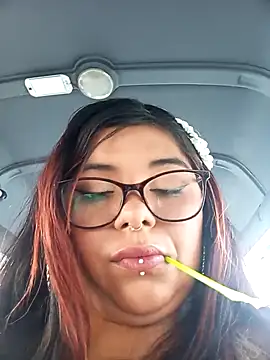 snow belle online show from 10/21/25, 09:04