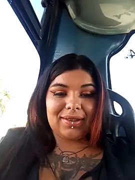 snow belle online show from 10/24/25, 12:56