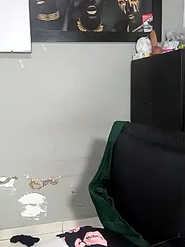 snow belle online show from 11/08/25, 10:59