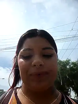 snow belle online show from 11/24/25, 03:01