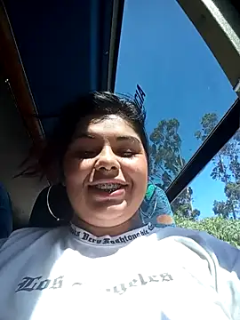 snow belle online show from 11/26/25, 05:03