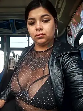 snow belle online show from 11/30/25, 06:34