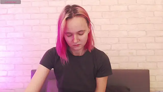 Ericha Stone online show from 11/04/25, 01:27