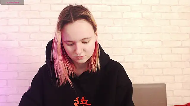 Ericha Stone online show from 02/26/26, 01:37