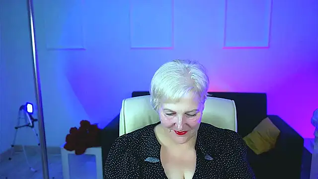 MaryMogan online show from 09/13/25, 04:29