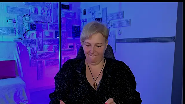 MaryMogan online show from 10/03/25, 08:55