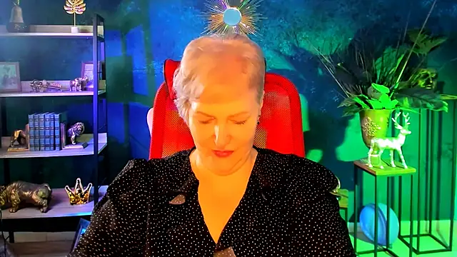 MaryMogan online show from 11/25/25, 05:18