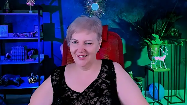 MaryMogan online show from 11/25/25, 05:35