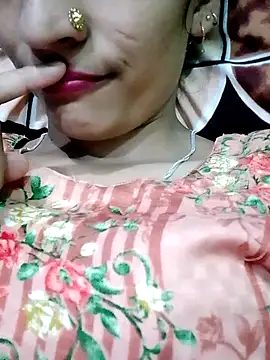 Snapshot of Pahadi_couple chatting on 10/06/25, 08:45 Pahadi couple online show from 10/06/25, 08:45