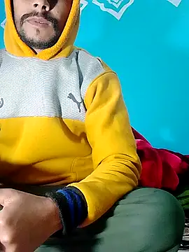 Pahadi couple online show from 12/05/25, 10:13