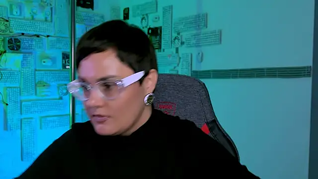 LauraDavidsons online show from 09/28/25, 04:12