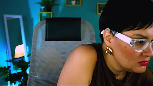 LauraDavidsons online show from 11/16/25, 06:35