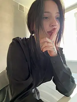 Snapshot of YourLittleDevil chatting on 04/15/26, 05:14 YourLittleDevil online show from 04/15/26, 05:14