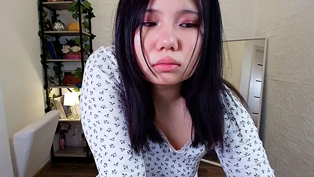 Snapshot of Moana_light chatting on 02/21/26, 02:12 Moana light online show from 02/21/26, 02:12