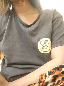 midnightmuse-03 online show from 02/10/26, 09:30