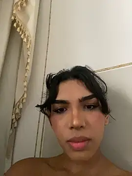 VeronicaSaenzx online show from 11/10/25, 08:52