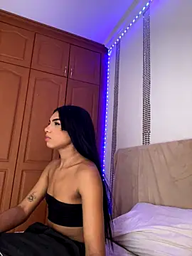 VeronicaSaenzx online show from 11/26/25, 05:58