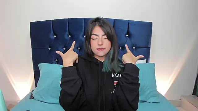 Snapshot of sammy_bunny1 chatting on 09/19/25, 04:14 sammy bunny1 online show from 09/19/25, 04:14