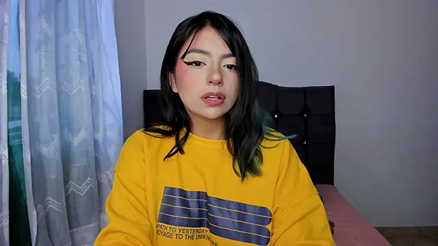 Snapshot of sammy_bunny1 chatting on 10/30/25, 10:21 sammy bunny1 online show from 10/30/25, 10:21