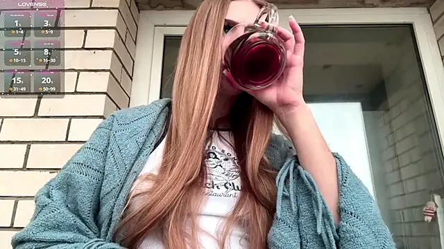 Snapshot of SweetJinny88 chatting on 11/21/25, 07:40 SweetJinny88 online show from 11/21/25, 07:40