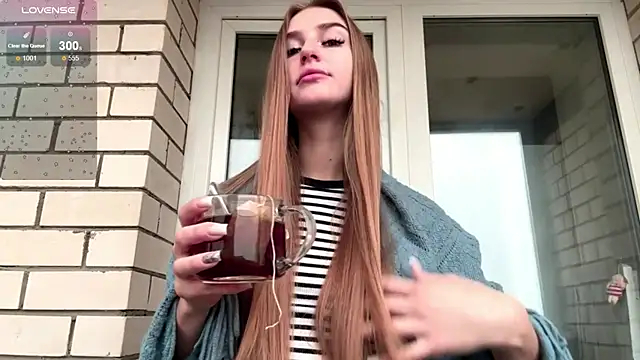 Snapshot of SweetJinny88 chatting on 11/27/25, 08:16 SweetJinny88 online show from 11/27/25, 08:16