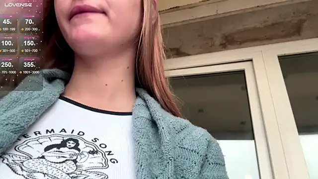 Snapshot of SweetJinny88 chatting on 12/01/25, 07:24 SweetJinny88 online show from 12/01/25, 07:24