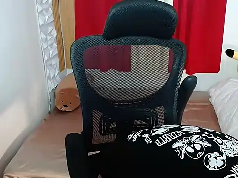 Snapshot of Njay_16 chatting on 02/18/26, 06:42 Njay 16 online show from 02/18/26, 06:42