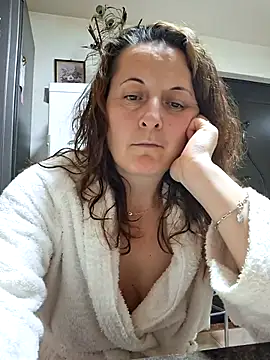 Fluturas2 online show from 12/14/25, 08:46