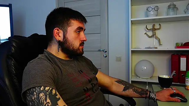 Mike Platano online show from 09/23/25, 02:20