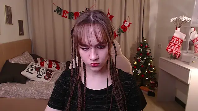 Jamie Chung online show from 12/20/25, 01:02