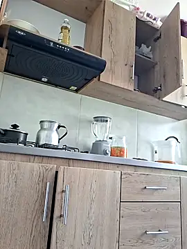 Alisson Morgann online show from 04/12/26, 02:00